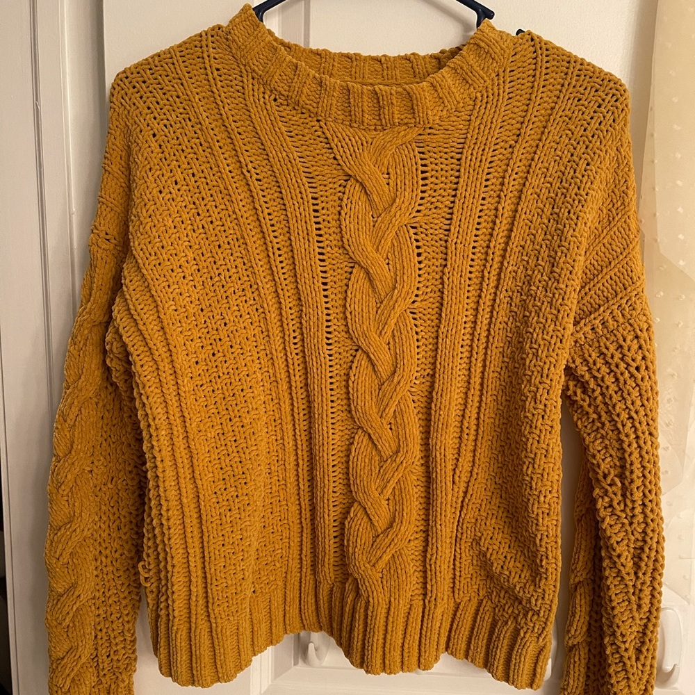 Mustard yellow somewhat cropped sweater